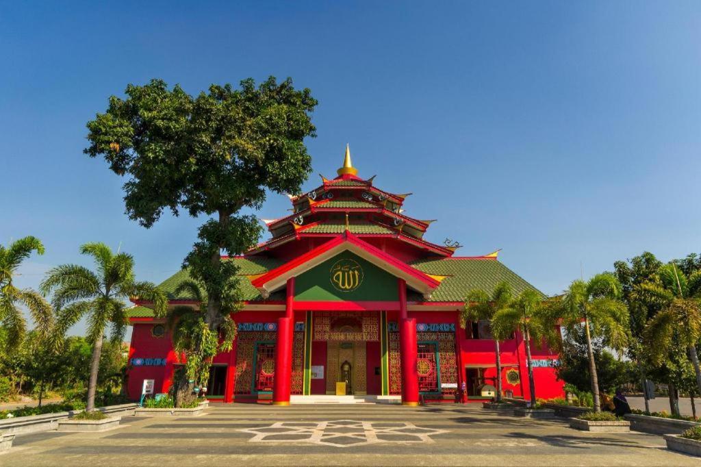Life Puri Hotel Surabaya Gubeng Ngoại thất bức ảnh