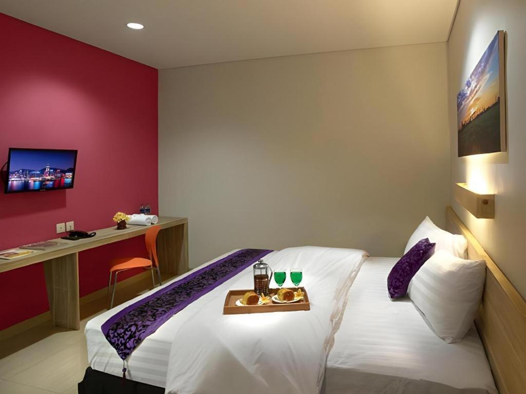 Life Puri Hotel Surabaya Gubeng Ngoại thất bức ảnh