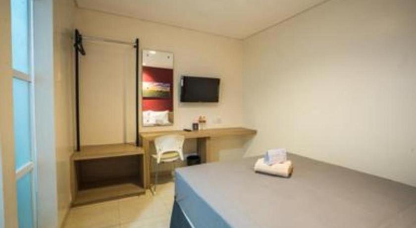 Life Puri Hotel Surabaya Gubeng Ngoại thất bức ảnh