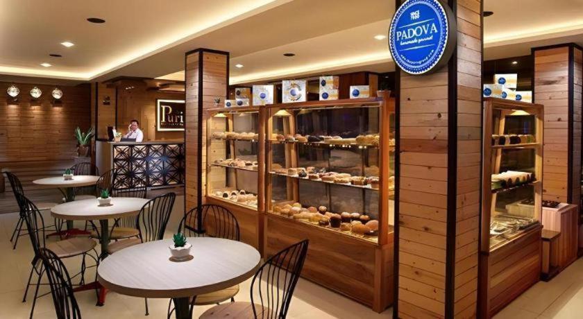 Life Puri Hotel Surabaya Gubeng Ngoại thất bức ảnh