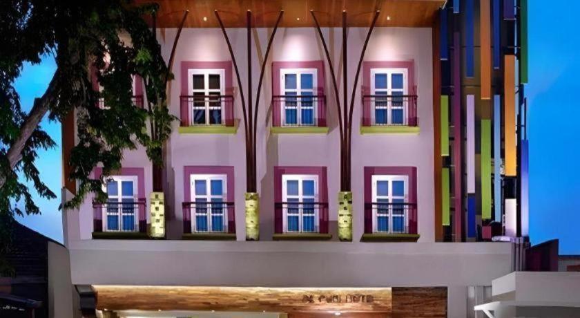 Life Puri Hotel Surabaya Gubeng Ngoại thất bức ảnh